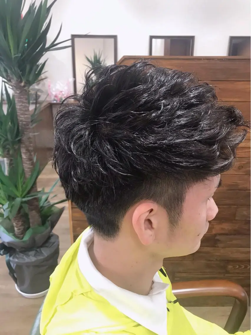 ショート パーマ メンズ メンズパーマ カット パーマ トリートメント Rug Relief 吉田のヘアスタイル