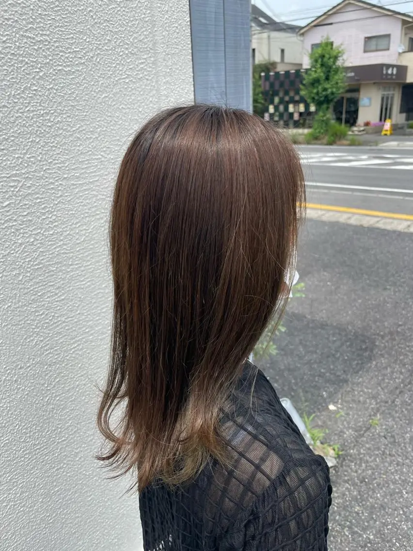 セミロング カラー オリーブカラー 吉川 莉央のヘアスタイル