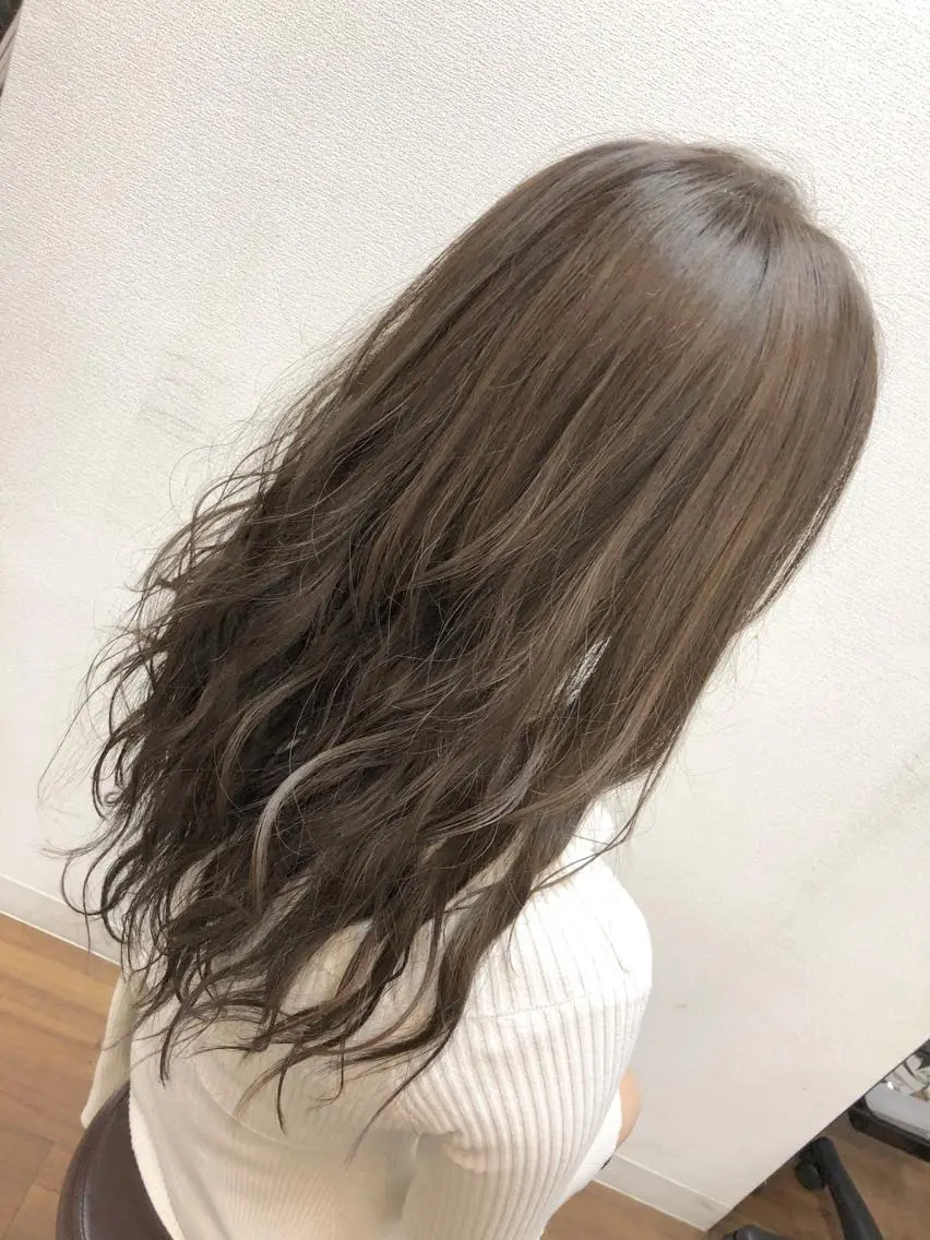 ロング カラー SHIORI💜口コ ミNo.1艶カラーのヘアスタイル
