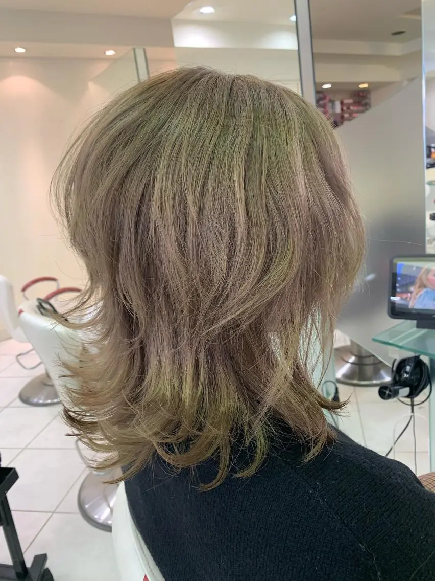 ミディアム カット トリートメント 春日 力のヘアスタイル