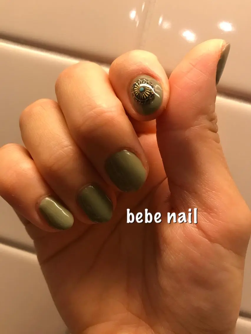 ネイル ジェルネイル ワンカラーネイル パラジェル ストーンネイル Ann nailのネイルデザイン