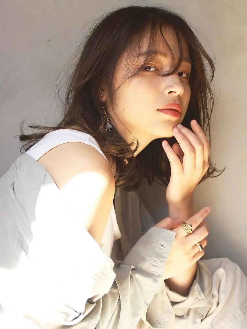ミディアム カット ヘアカラー トリートメント Lino by hoNuaのヘアスタイル