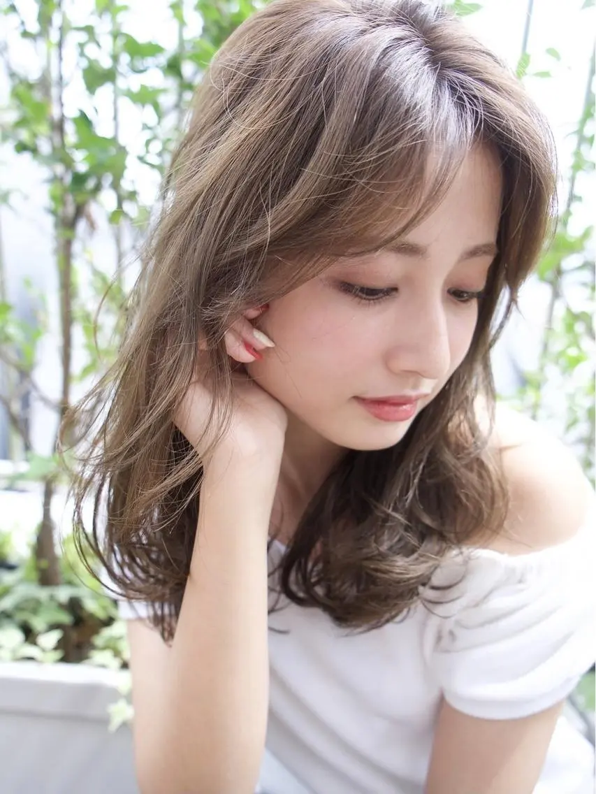 ミディアム カット ヘアカラー トリートメント 艶感透明感カラー 🫧たけ🫧のヘアスタイル