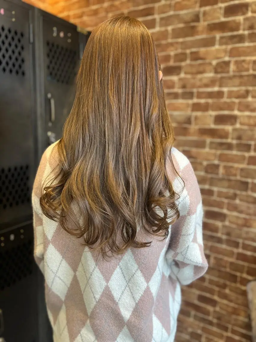 ロング カラー パーマ ヘアアレンジ メンズ キッズ ネイル マツエク・マツパ アイブロウ メンズブリーチ メンズハイライト メンズインナーカラー メンズ韓国風 ブリーチ 久木原 ゆりのヘアスタイル