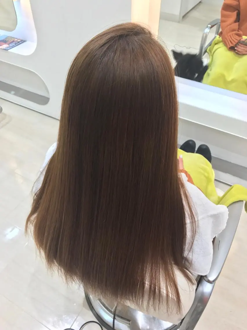 ロング カラー アッシュ ベージュカラー ブリーチ ヘアカラー 京都河原町/艶髪/ 西田晴香のヘアスタイル