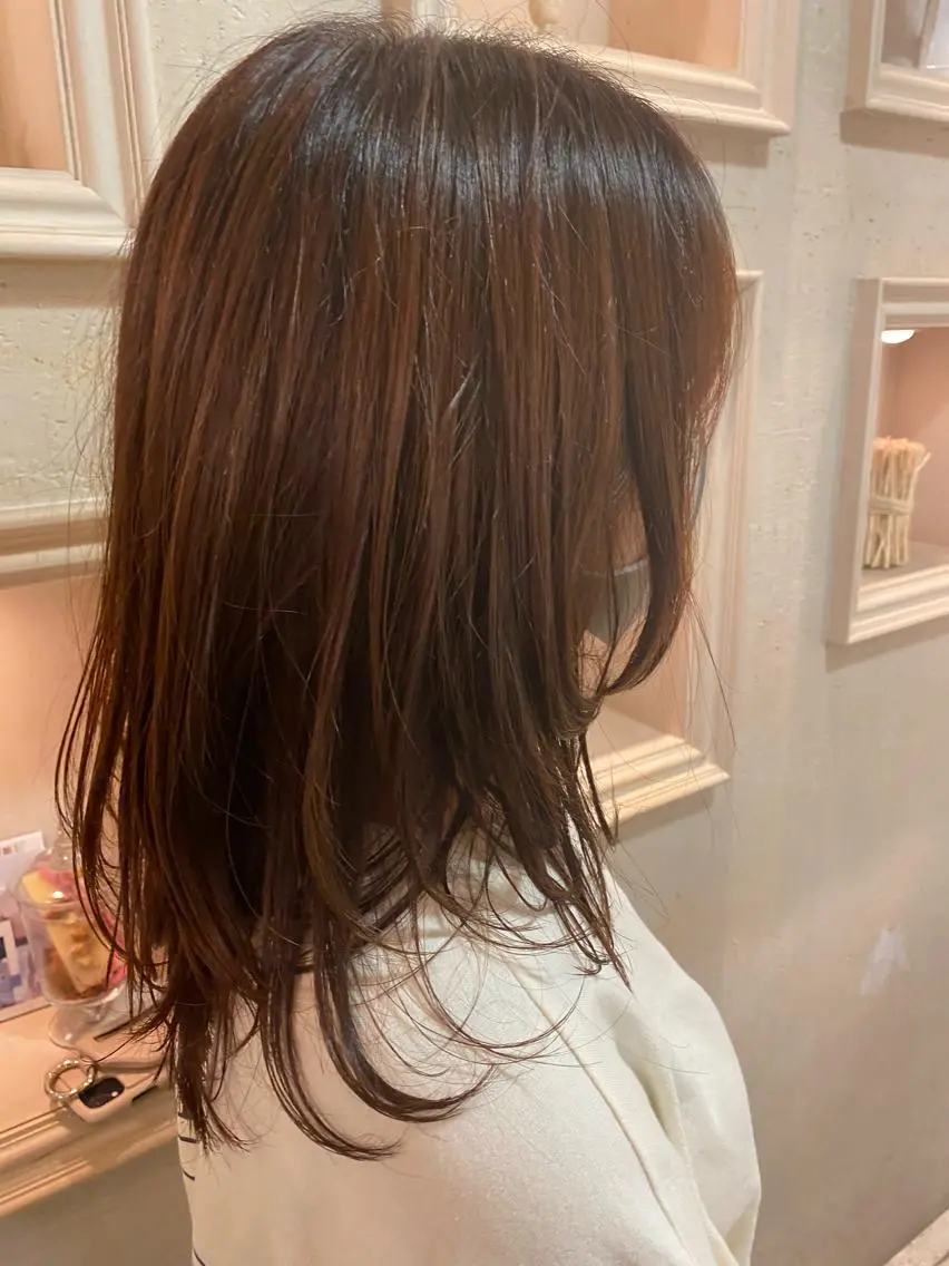 ミディアム レイヤーカット 井上 日菜乃のヘアスタイル