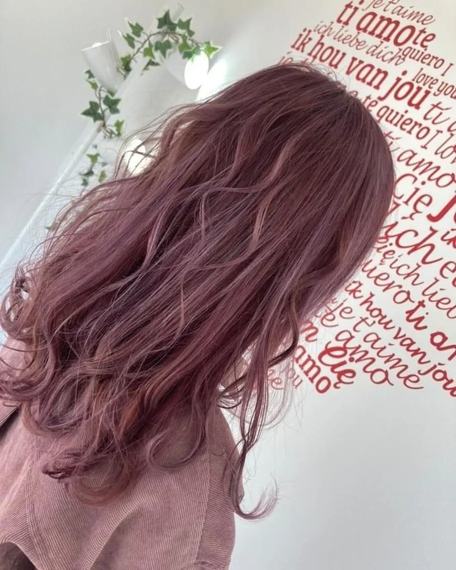 ロング ハイライトならお任せ 福田 将太のヘアスタイル