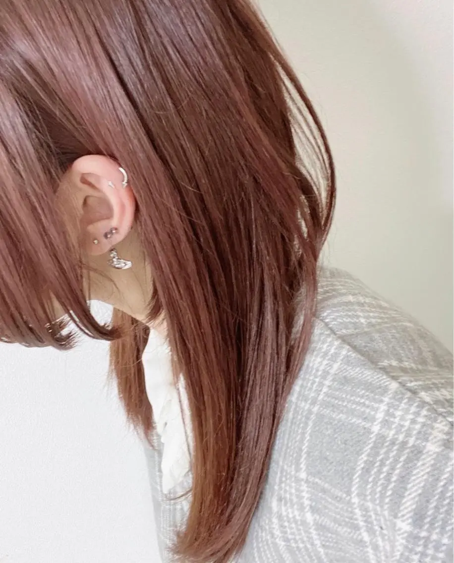 ロング カラー 中川 茜里のヘアスタイル