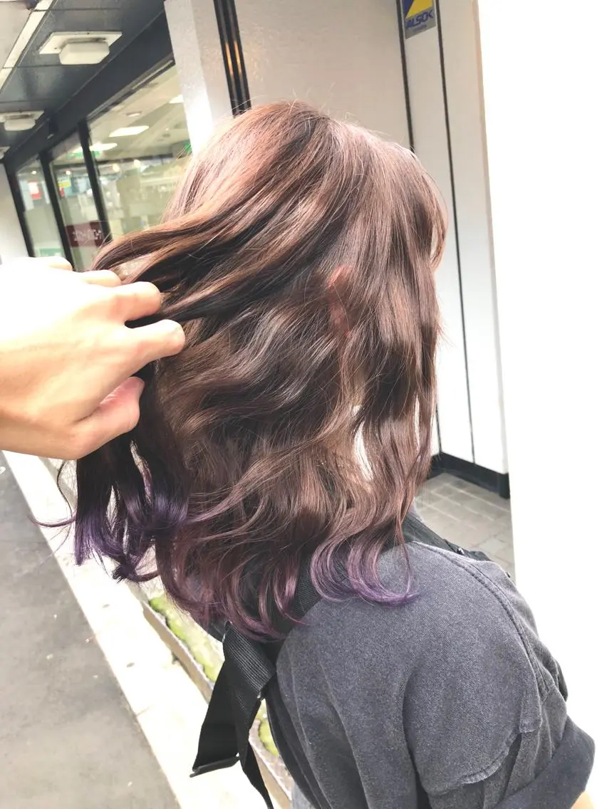 ロング カラー ベージュカラー グラデーションカラー ラベンダーカラー ラベンダーベージュ バイオレットカラー 100%髪質改善特化 TRUNSのヘアスタイル