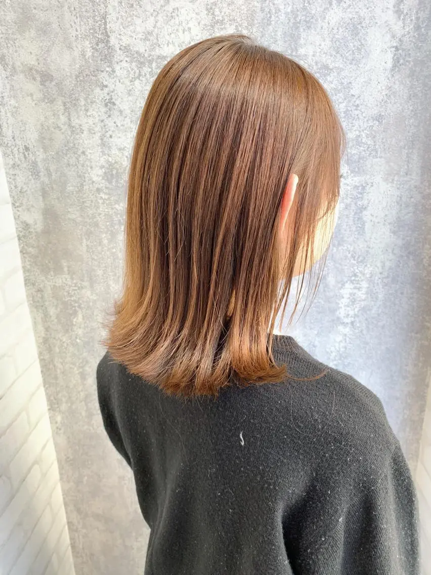 ミディアム カラー ミディアムパーマ アディクシーカラー アッシュ バレイヤージュ ブリーチ カット ヘアカラー トリートメント Zina福岡天神🪞 髪質改善🪞レイヤーのヘアスタイル