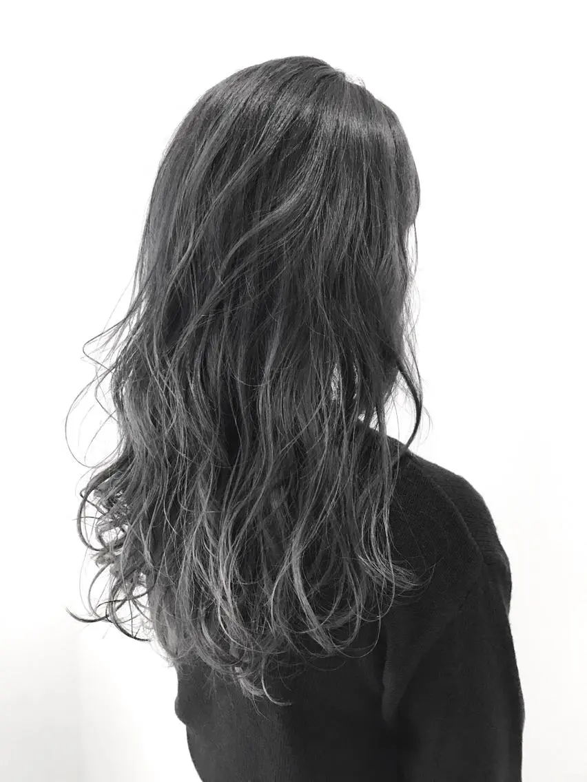 ロング カラー ヘアアレンジ アッシュ ブリーチ グラデーションカラー ハイライトカラー ハイライト 井坂 弘人のヘアスタイル
