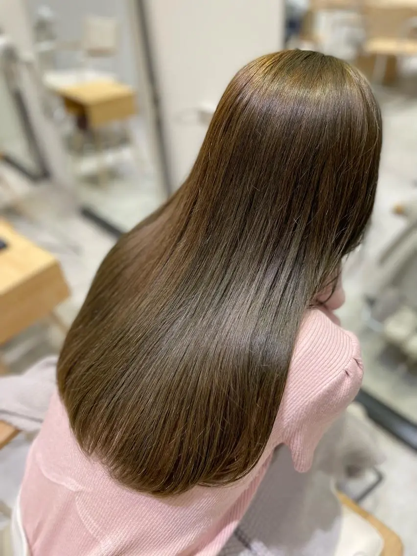 ロング カラー ヘアアレンジ 耳つぼ屋さん ‎🤍りりのヘアスタイル