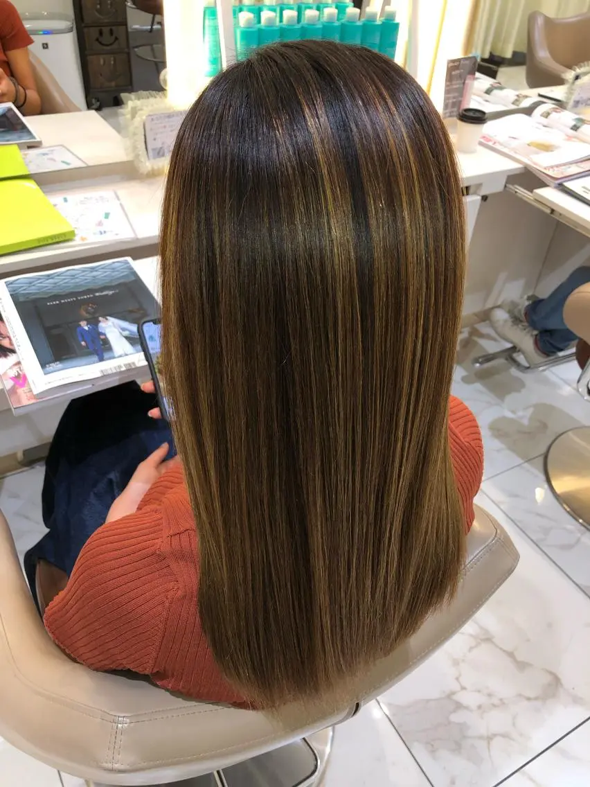 ロング パーマ 縮毛矯正 トリートメント ストレートパーマ 安井 昴 💫ブリーチ縮毛矯正のヘアスタイル