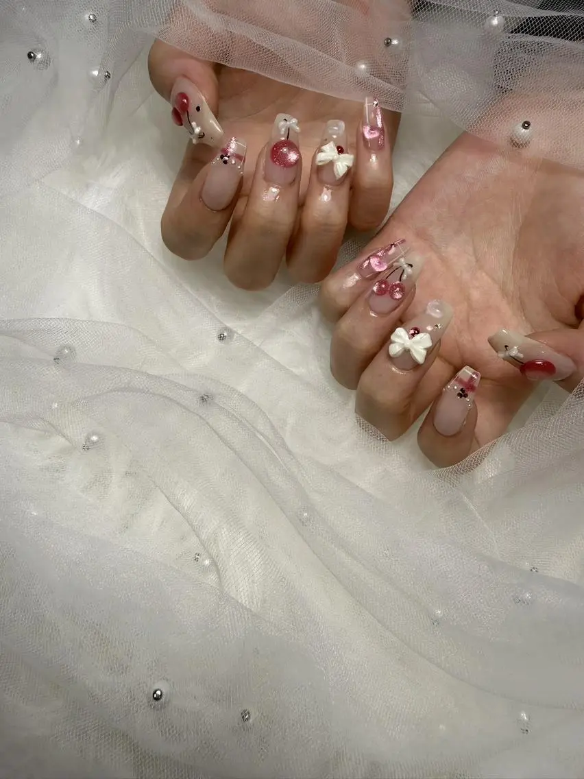 ネイル PEEKABOO NAIL 梅田のネイルデザイン
