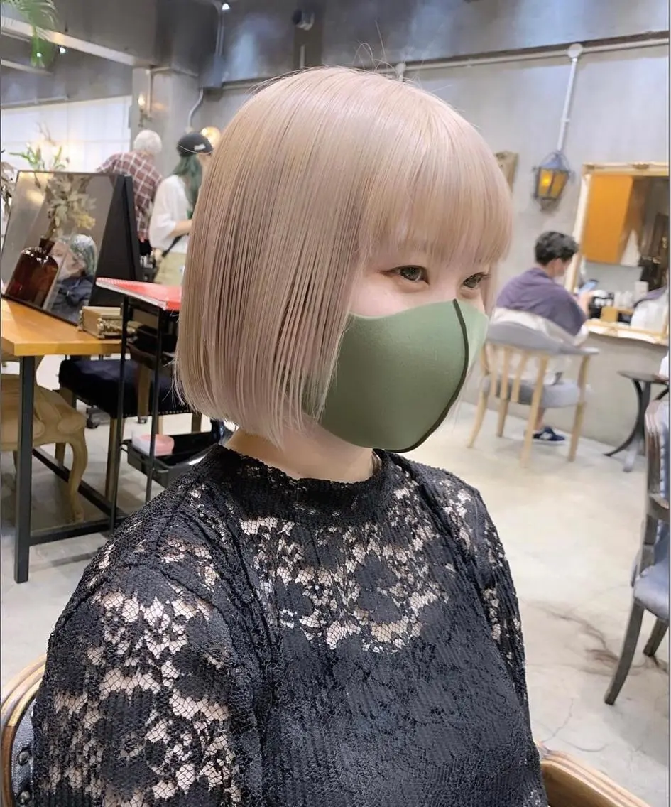 ショート カラー ベージュカラー ブリーチ ハイトーンカラー 似合わせカット ヘアカラー 圧倒的デザイン力 店長🎨RENAのヘアスタイル