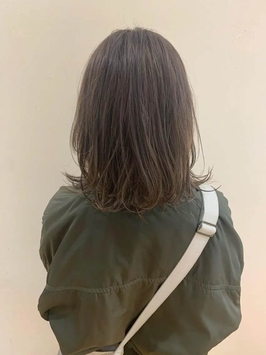 セミロング SHU NTAのヘアスタイル