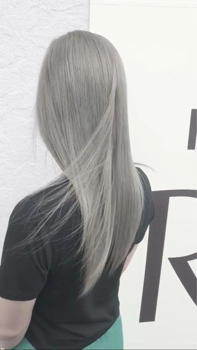 ロング カラー カット ヘアカラー 縮毛矯正 トリートメント LOOP hairのヘアスタイル