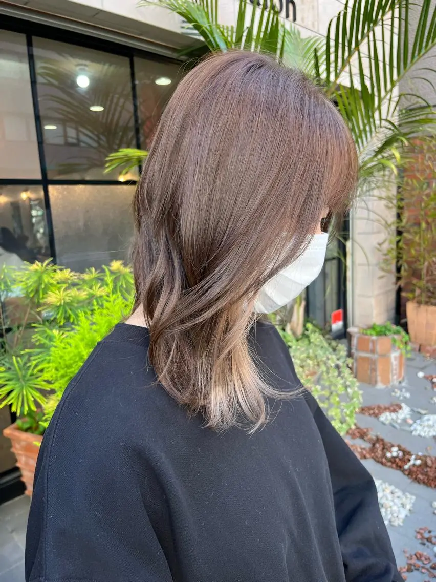 ショート カラー アッシュ ベージュカラー 透明感カラー インナーカラー ホワイトベージュ ヘアカラー SHIAN 八王子👼鬼塚さやかのヘアスタイル