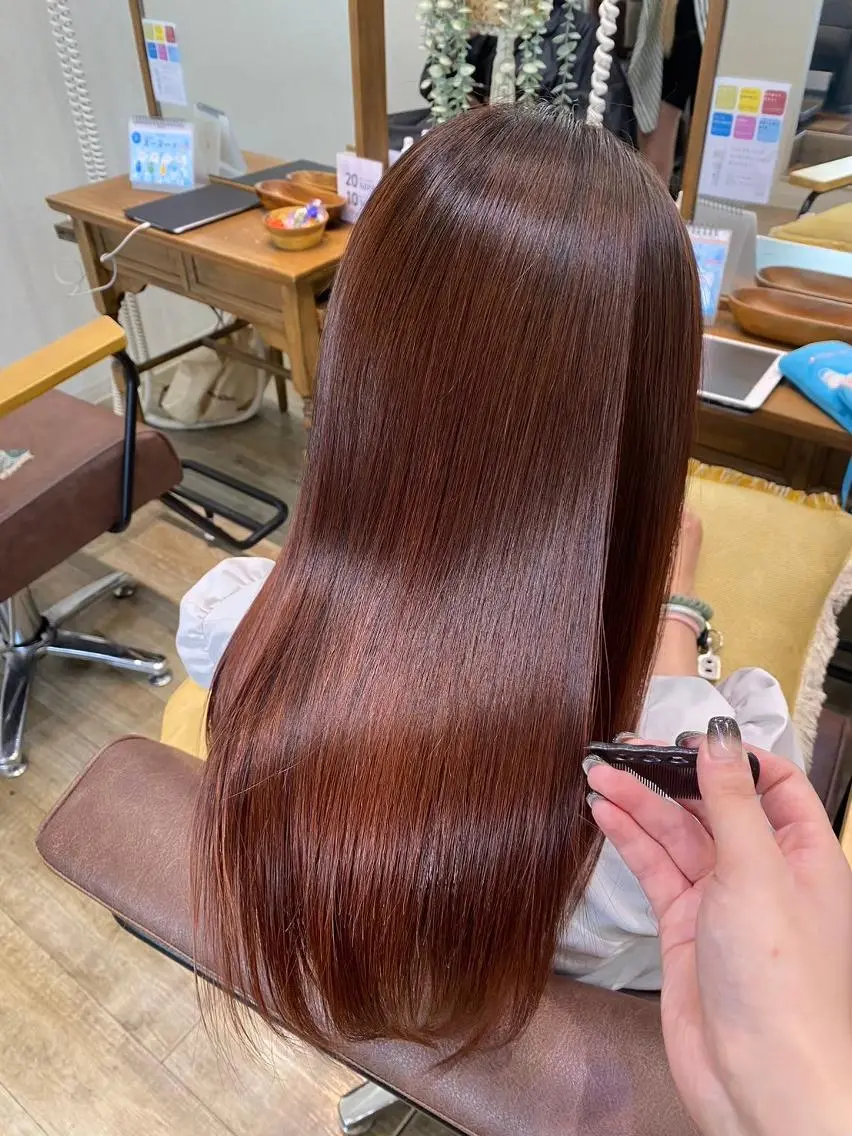 ロング カラー 切りっぱなしボブ ベージュカラー ショコラベージュ 透明感カラー グレージュ N° +aero 横浜のヘアスタイル