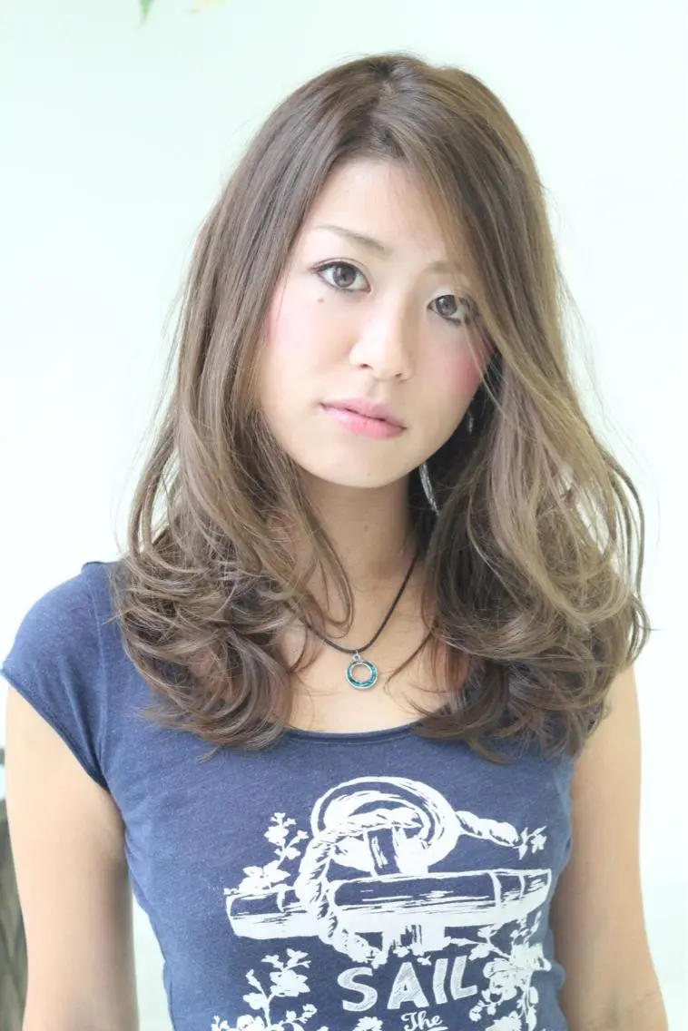 セミロング カラー パーマ アッシュ 透明感カラー イルミナカラー ブレス渡辺 康介のヘアスタイル