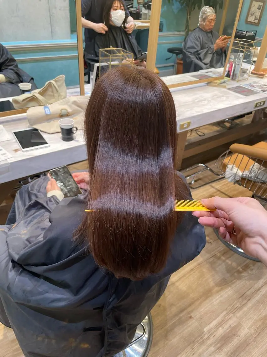 ミディアム カット ヘアカラー トリートメント 縮毛矯正 髪質改善 韓国風レイヤー 吉田のヘアスタイル