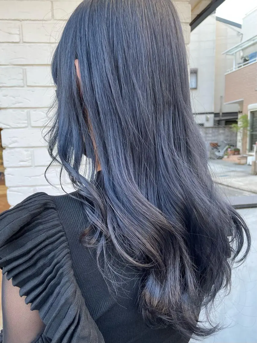 セミロング カラー ヘアアレンジ 黒髪 ブルーカラー ブルーブラック 🎗秋山勇/ GEAR.代表のヘアスタイル