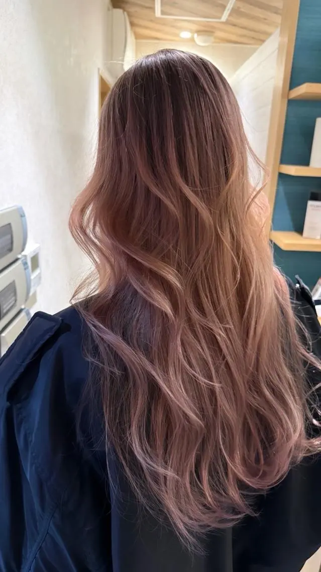 ロング TIGRE tenjinのヘアスタイル