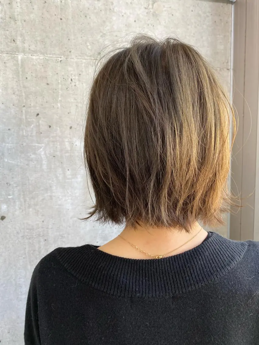 ミディアム カラー ブリーチ ブリーチなしカラー カット ヘアカラー トリートメント 大栗 佑也  髪質改善のヘアスタイル