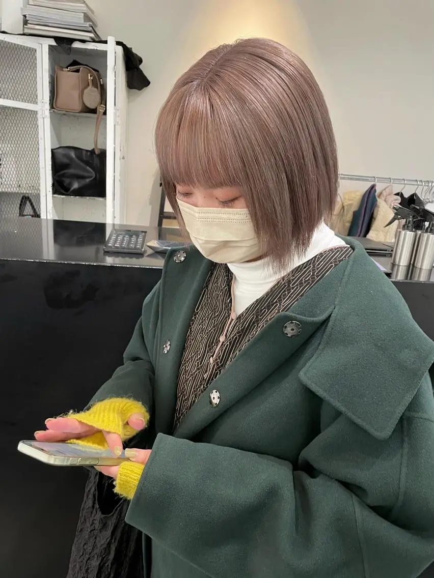ショート カラー ヘアアレンジ ベージュカラー ブリーチ ラベンダーカラー ラベンダーベージュ カット ヘアカラー トリートメント 艶ハイトーン/ヘア アレンジAYAKAのヘアスタイル