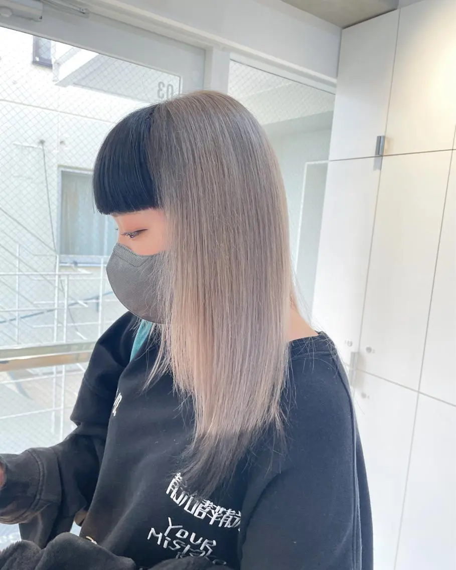 ロング カラー ヘアアレンジ ベージュカラー 黒髪 ミルクティーベージュ ヘアカラー トリートメント ヘッドスパ ヘアセット 艶カラー✨縮毛矯正✨ 翁長孝輔のヘアスタイル