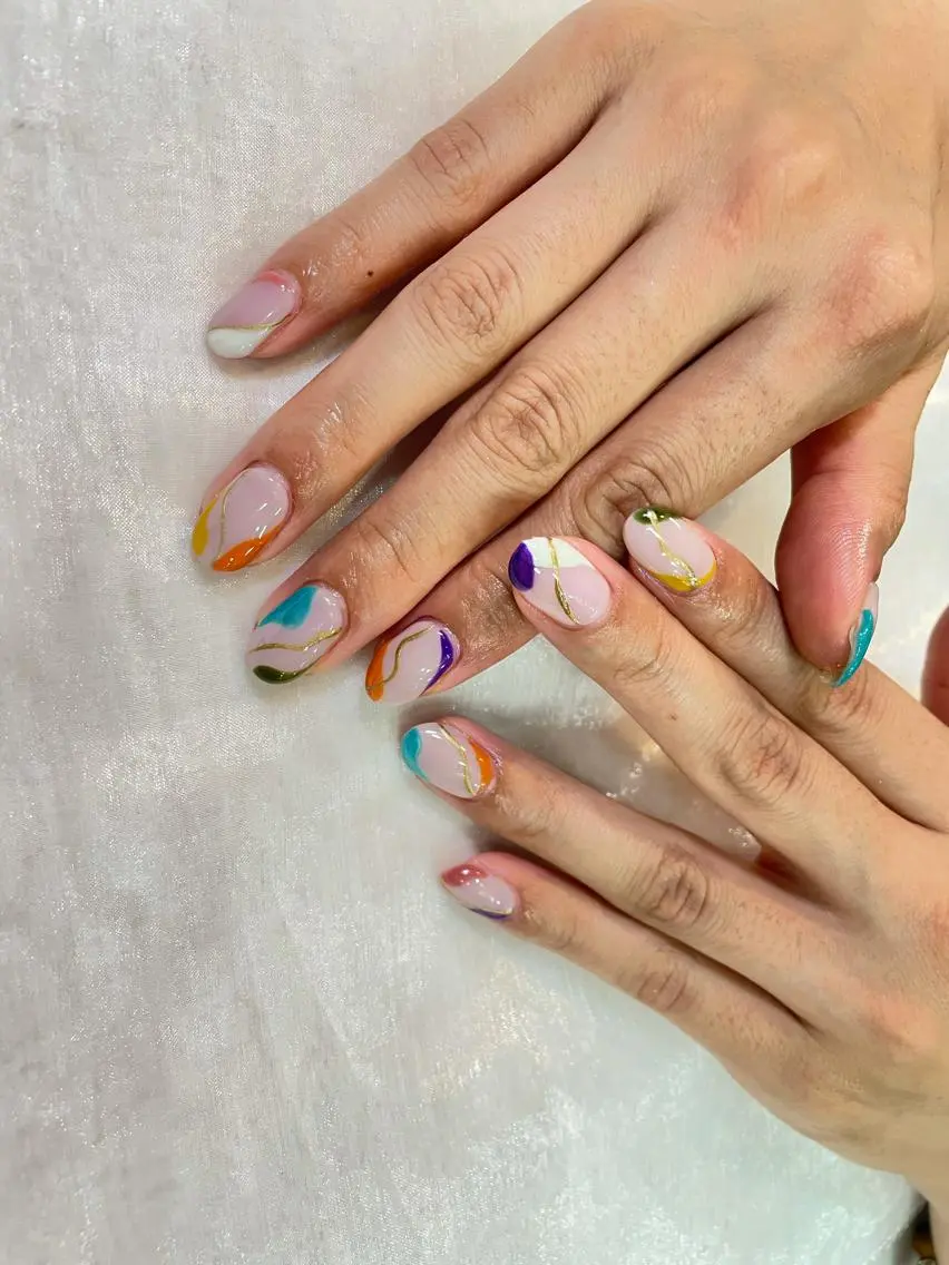 ネイル ハンドネイル ハンドケア はばすみれ🎀ﾈｲﾙ 光ﾌｪｲｼｬﾙ ﾍｱのネイルデザイン