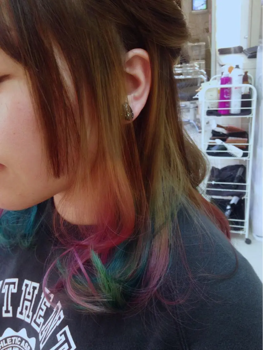 セミロング カラー 吉岡 三四朗のヘアスタイル