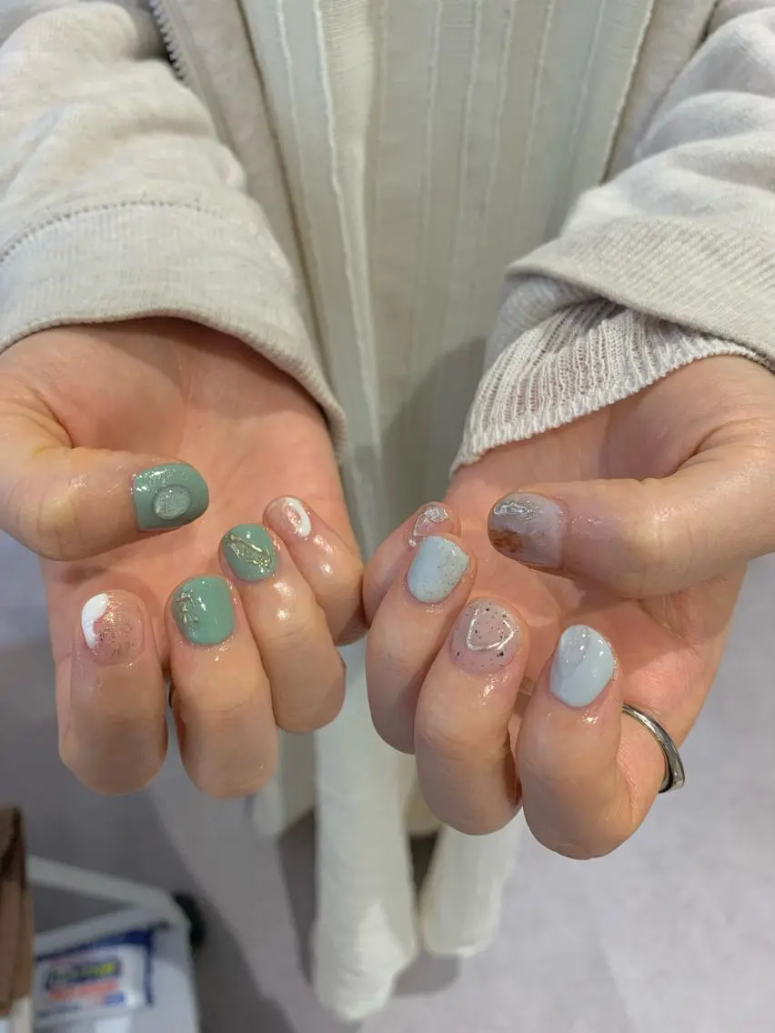 ネイル ニュアンスネイル ハンドネイル マキノ ユイのネイルデザイン