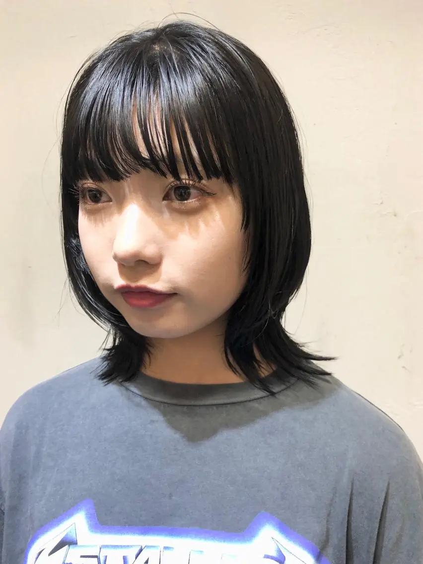 ショート カラー 黒髪 ブルーカラー ブルーブラック ボブ ウルフカット カット ヘアカラー 千葉 郁也のヘアスタイル