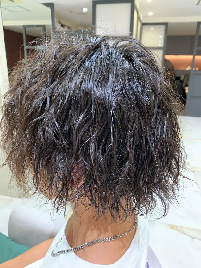 ショート 峯尾 穂専のヘアスタイル