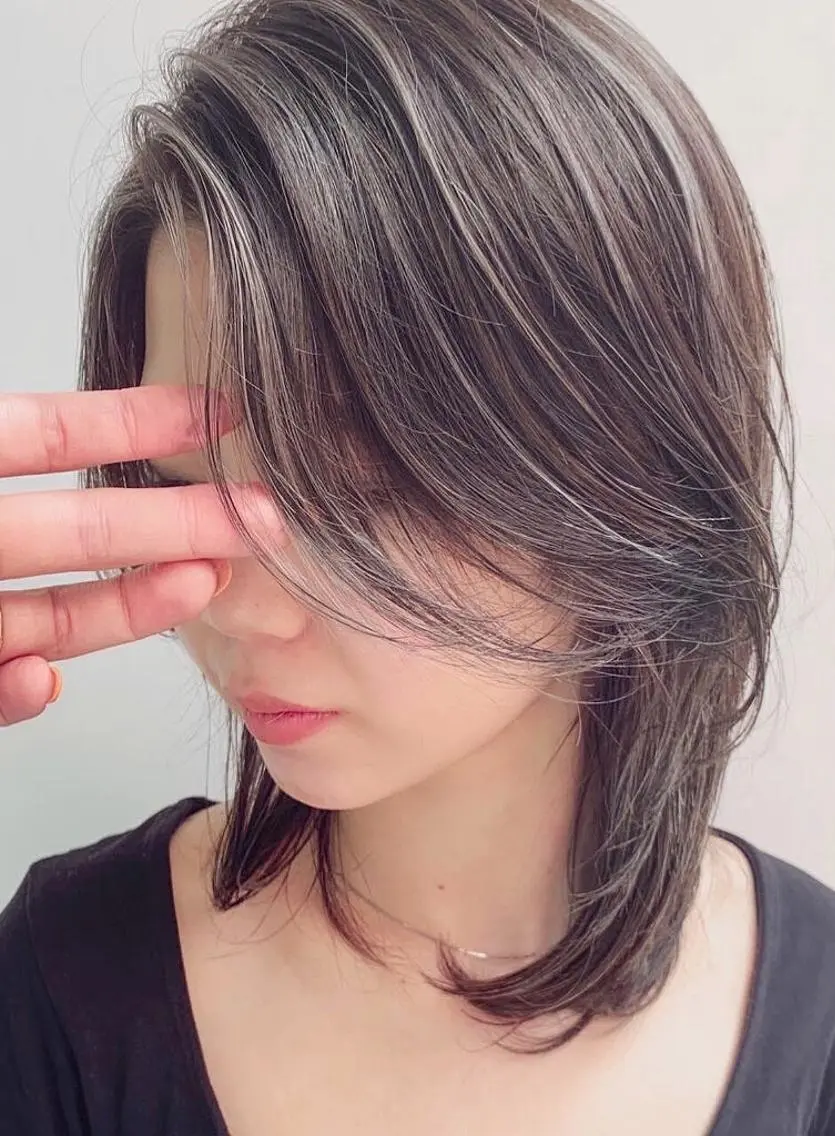 ミディアム 山下 翔のヘアスタイル