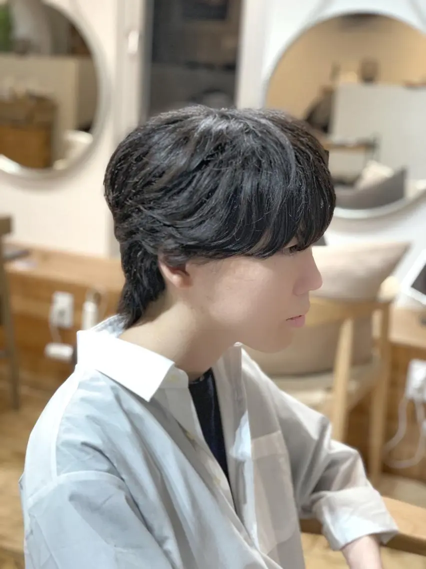ミディアム メンズ メンズ韓国風 韓国マッシュ マッシュウルフ マッシュ メンズウルフカット カット ヘアセット メンズStylist 山根慧のヘアスタイル
