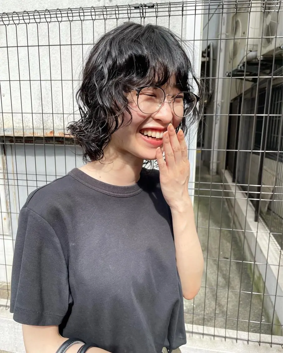 ミディアム パーマ tomo🍒パーマ ハイトーン似合わせのヘアスタイル