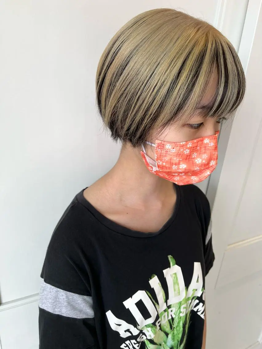 ショート ヘアカラー 中島 沙也加のヘアスタイル