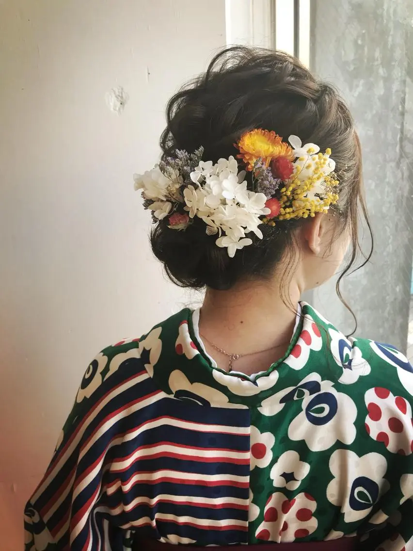 ミディアム ヘアアレンジ chic.🍋 Kirariのヘアスタイル