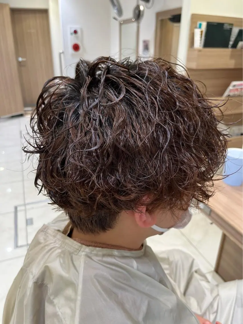ショート パーマ メンズ ハイトーン/レイヤー 藤田健太郎のヘアスタイル