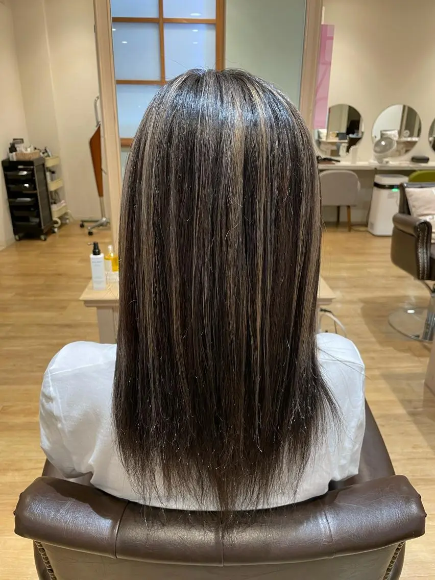 カラー ハイライトカラー 高嶋 憂蘭々のヘアスタイル