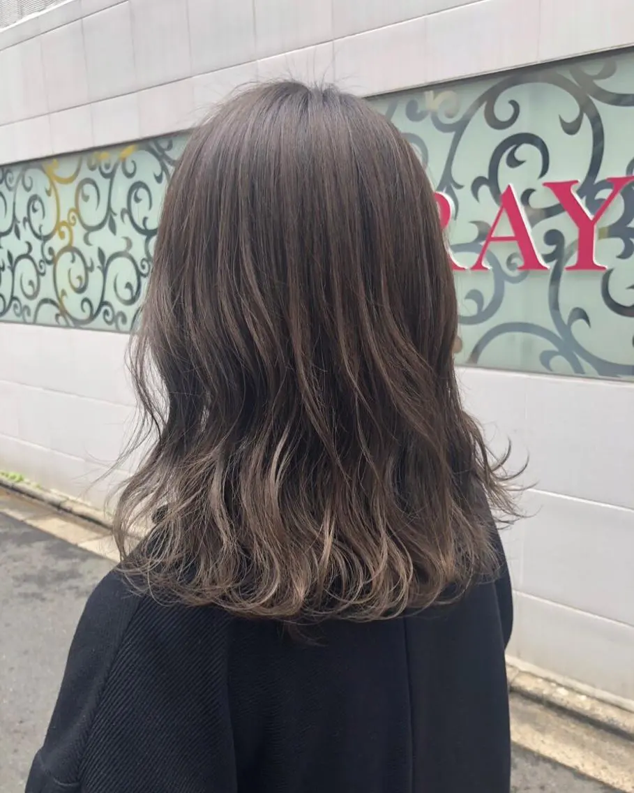 ショート カラー カット ヘアカラー トリートメント レイヤーカット 西村あきやのヘアスタイル