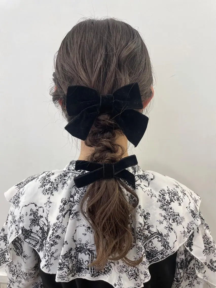 セミロング ヘアアレンジ clan .のヘアスタイル