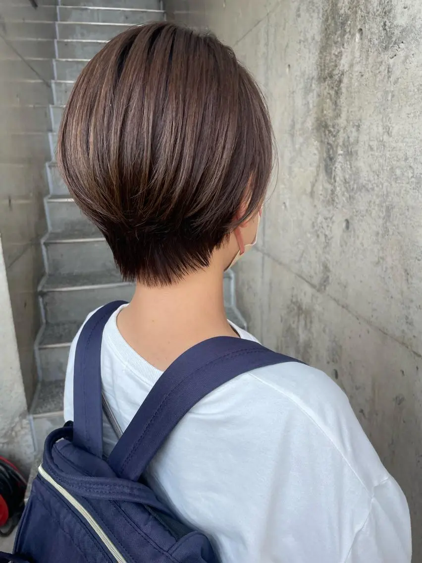 ショート カラー 日高 香織のヘアスタイル