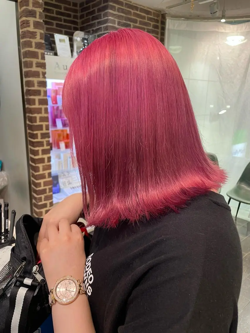 セミロング カラー ピンクカラー カット ヘアカラー トリートメント aya/小顔レイヤー /柔らかカラーのヘアスタイル