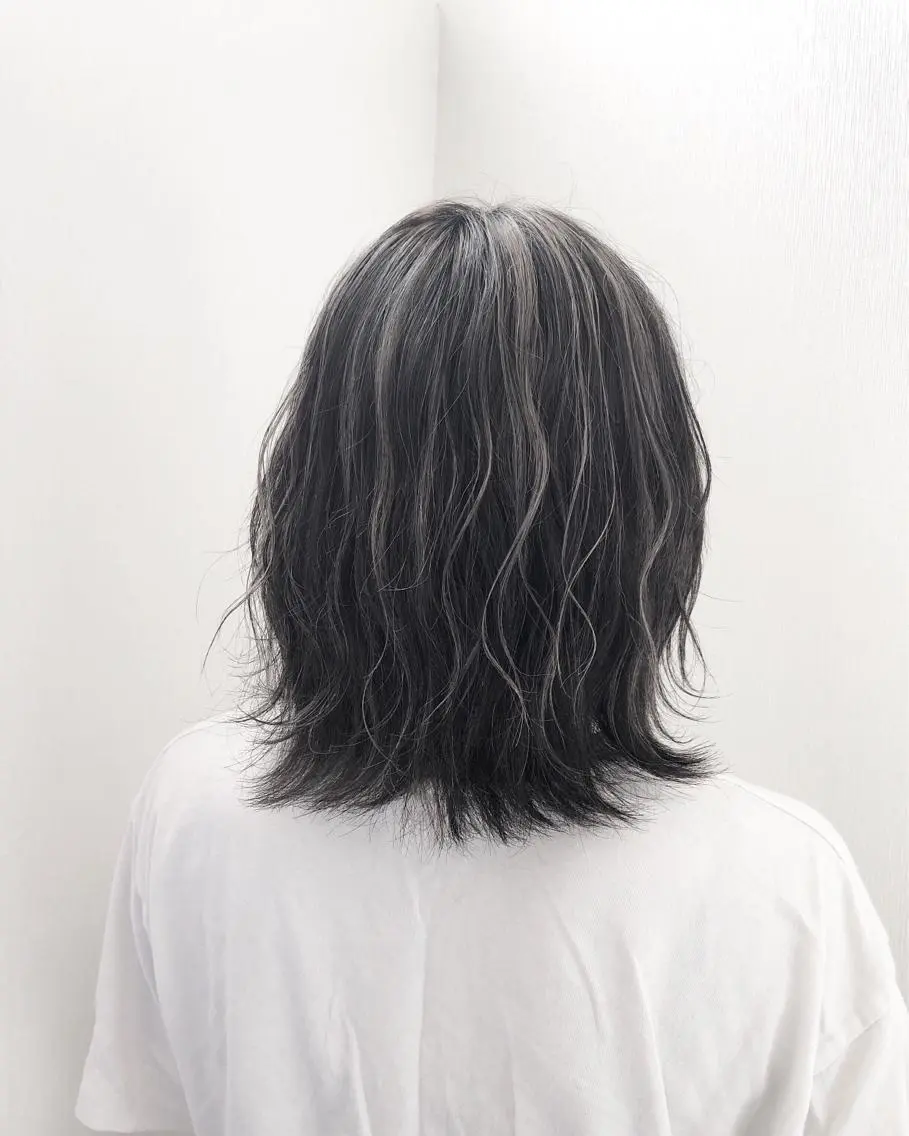 ミディアム カラー ハイライトカラー ハイライト 白井 つづりのヘアスタイル
