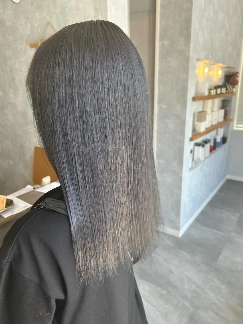 ミディアム ayumi ／透明感カラーのヘアスタイル
