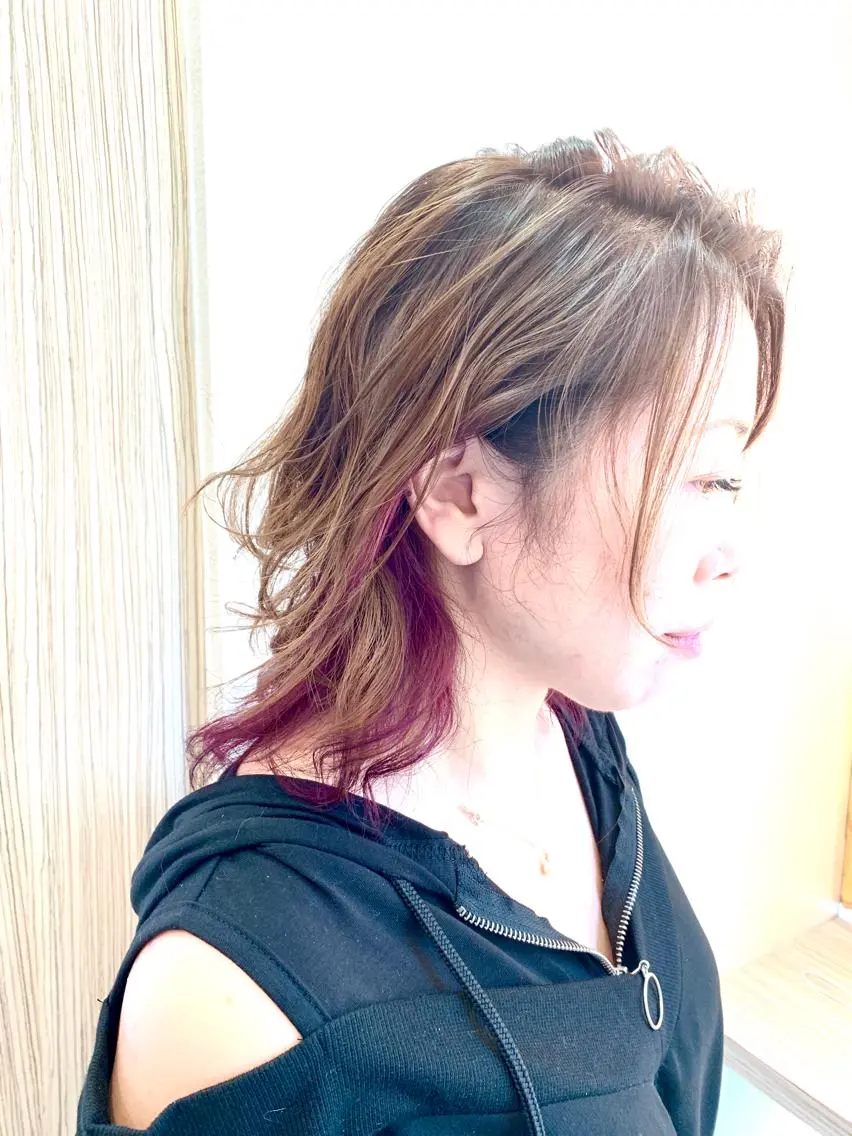 ミディアム カラー グラデーションカラー グレージュ インナーカラー ピンクカラー バイオレットカラー nishimura makotoのヘアスタイル