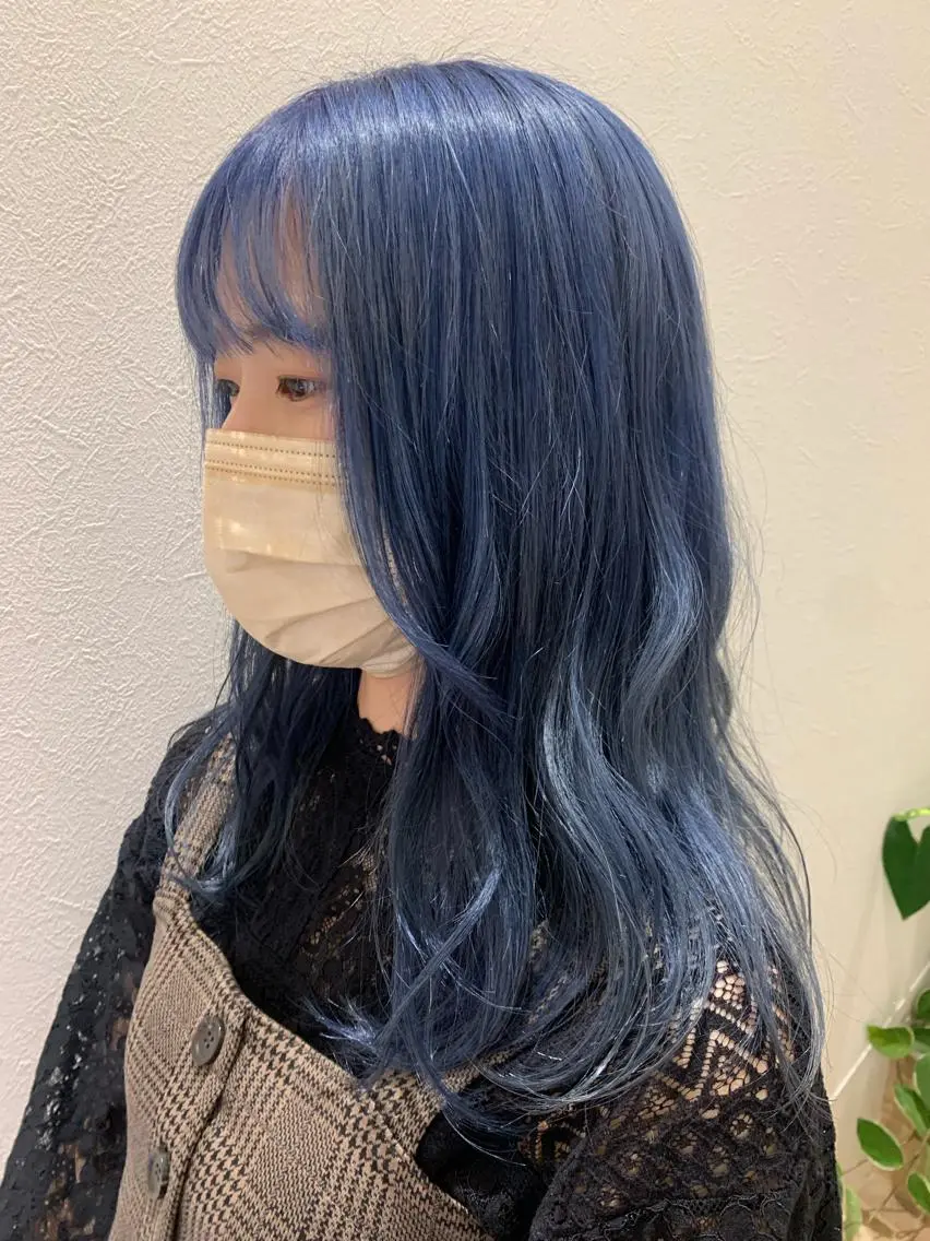 セミロング カラー ブリーチ ブルーカラー カット ヘアカラー トリートメント hubhair レイヤー/透明感のヘアスタイル